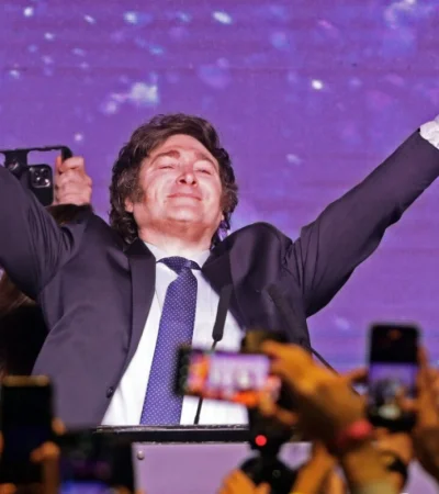 Milei enfrenta la pérdida de legisladores de su partido