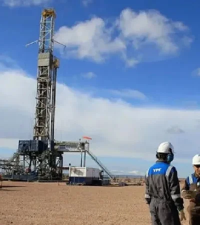 A menos siete empresas compiten por construir el oleoducto de Vaca Muerta Sur