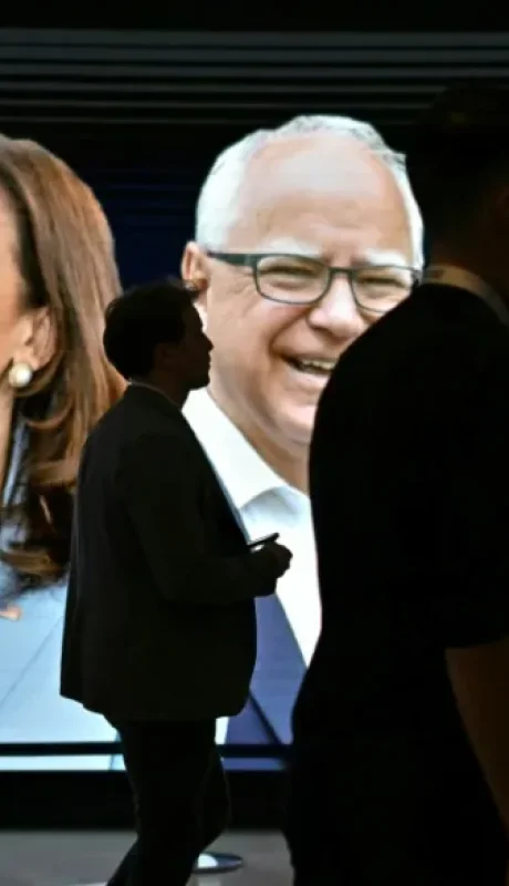 Kamala Harris le pone punto final a la Convención con su aceptación de nominación.