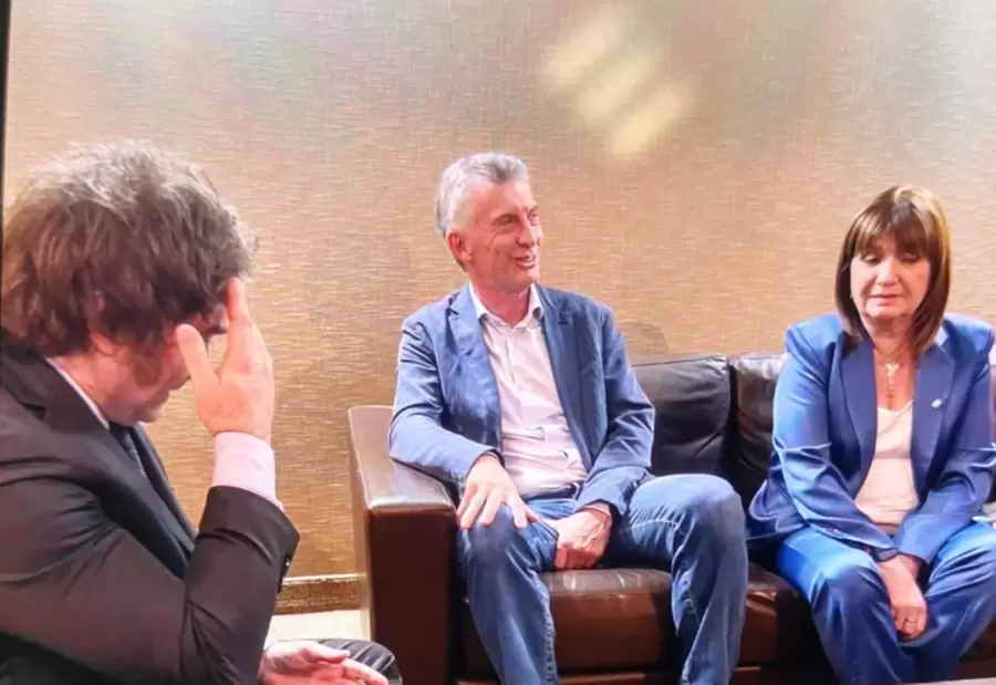 "Milei llegó con el discurso de la anti política, la anti casta, y está bastante cercano al gobierno de Macri por estructura" (Uriel Salamon)