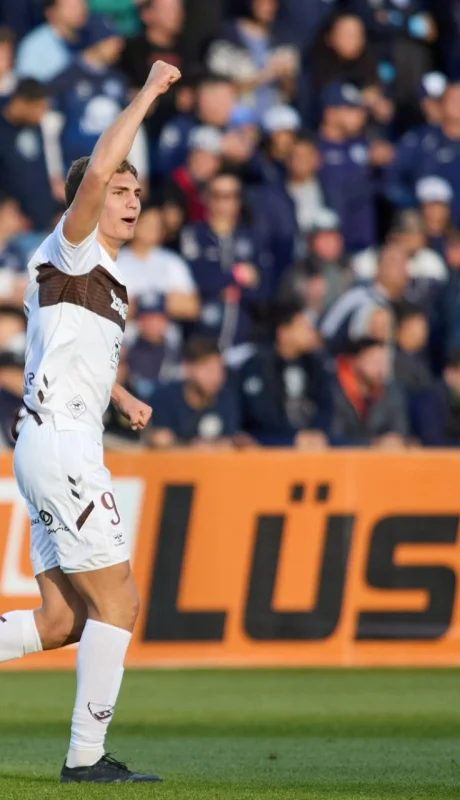 Pellegrino, autor del primer tanto y una de las figuras de Platense.