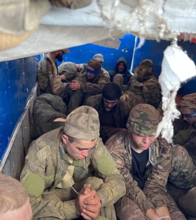 Los prisioneros rusos intercambiados por el acuerdo