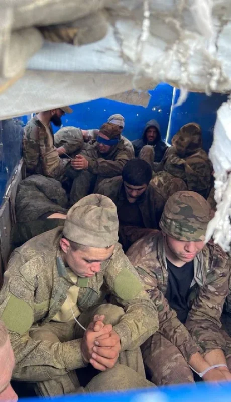 Los prisioneros rusos intercambiados por el acuerdo