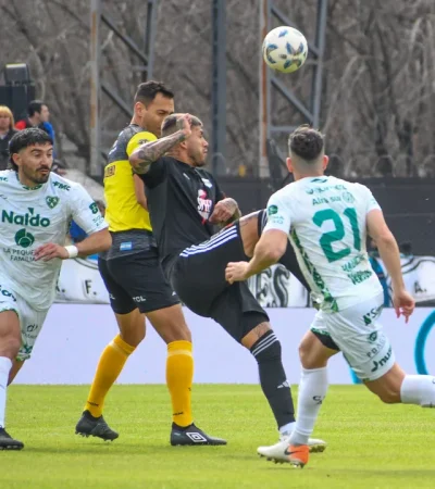 Deportivo Riestra vs Sarmiento de Junín.
