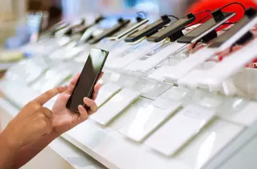 La quita de derechos de importación abaratará el precio de celulares y electrónicos
