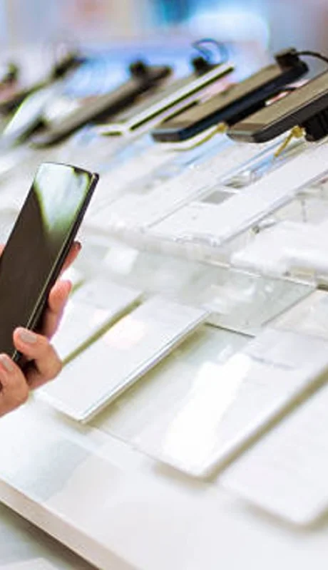 Por qué los celulares no bajan de precio