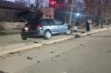 Un conductor ebrio mató a un motociclista y huyó a pie en Maipú