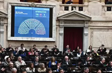 "Los funcionarios tienen que aprender a ser responsables y controlar la lengua"