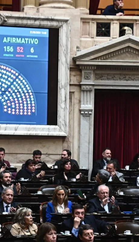 "Hay mecanismos correctivos dentro de la Cámara para cuando están en juego la ética y la democracia" (Mónica Frade).