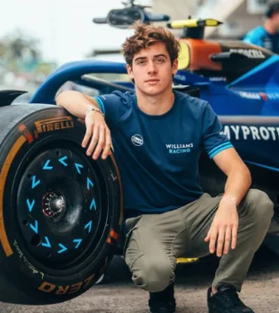 El piloto argentino correrá en la máxima categoría del automovilismo, según lo confirmó la escudería.