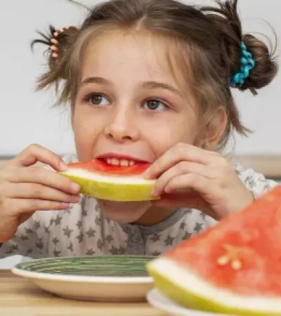Obtener las vitaminas necesarias es fundamental para el desarrollo y crecimiento de los niños.