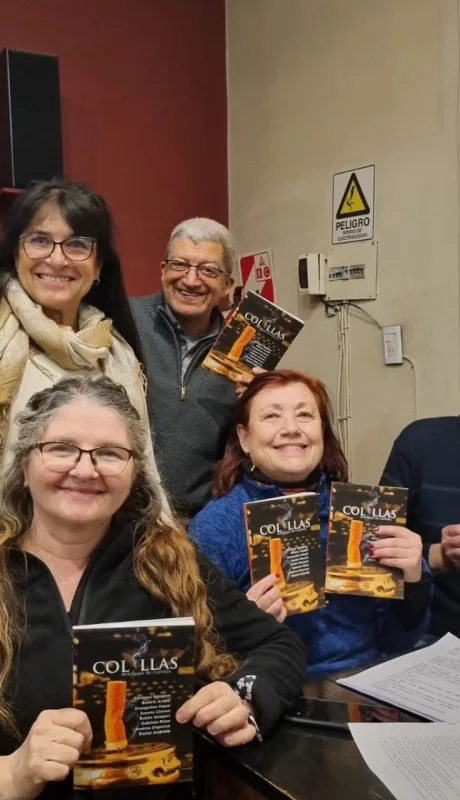 Algunos de los autores de Colillas.