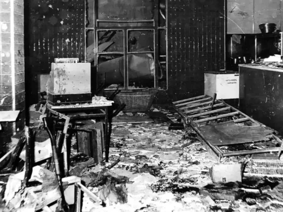 Atentado en el comedor de la Policía Federal