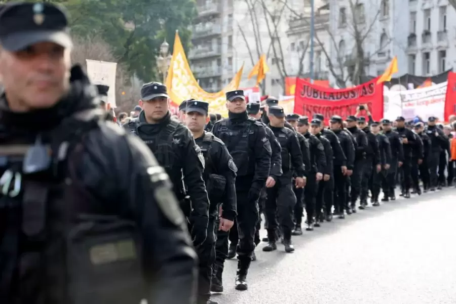 Llegan los policías