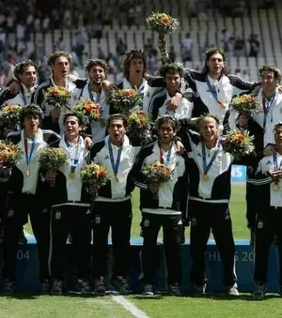 La Selección que festejaba en Atenas.