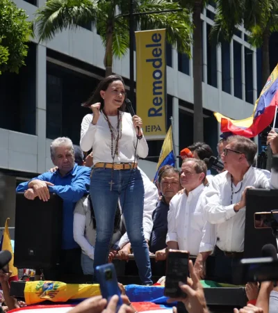 Corina Machado se mantiene en el centro de cada manifestación