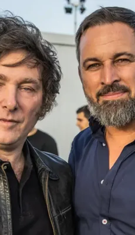 Javier Milei y el líder de VOX, Santiago Abascal.