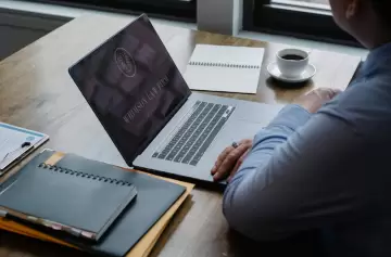 Cómo postularse a trabajos remotos en EE. UU. desde Argentina