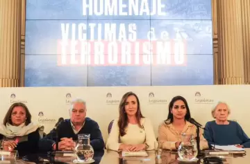 "Hacer ese acto en el Congreso, la casa de la democracia, fue muy duro para todos"