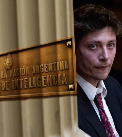 En la semana más dura del gobierno en materia parlamentaria, el principal asesor del gobierno nacional se tomó unos días descanso.