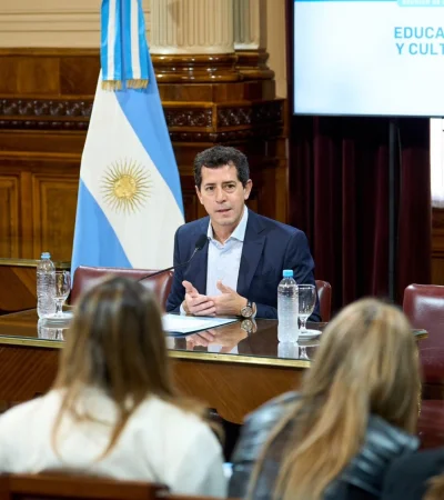 El senador Eduardo "Wado" De Predo, fue designado al frente de la Comisión de Educación y Cultura.