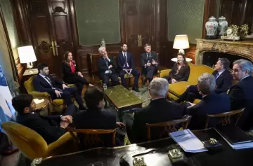 El secretario de la OCDE mantuvo un almuerzo federal con Gobernadores