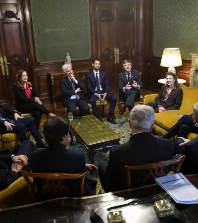 Reunión de Mondino y Cormann con mandatarios provinciales