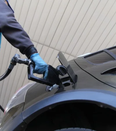 Suba de la nafta y el gasoil  /