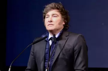 Milei dijo que en diciembre eliminará por completo el impuesto PAIS