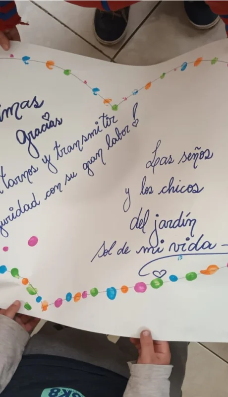 ¡Policías en el jardín! Una lección de civismo que llega hasta los más pequeños