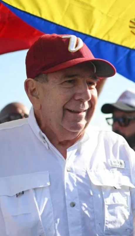 Se emitió la orden de arresto contra Edmundo González.