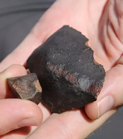 ¿De qué origen es la piedra que cayó del cielo en Sudáfrica?