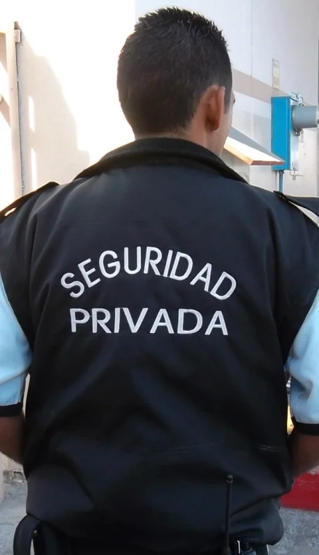Los guardias de seguridad pueden utilizar armas calibre 22, pero no en los barrios privados.