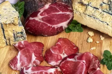 De no creer: un controvertido político fue detenido por robar una bondiola