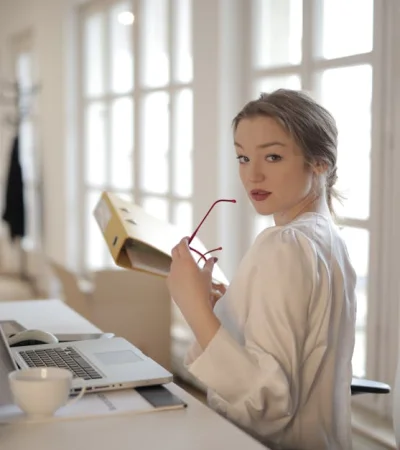 Feliz Día de la Secretaria: los motivos por los que se celebra hoy