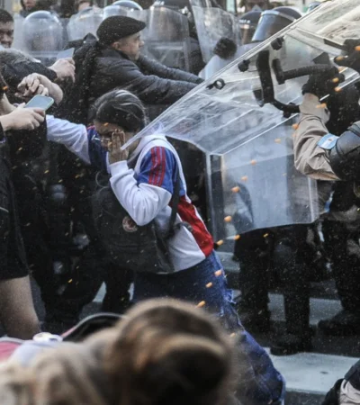 El operativo obedece las directivas del Gobierno, quien había anunciado que se iba a aplicar el protoclo antipiquetes, en caso de que fuera necesario.