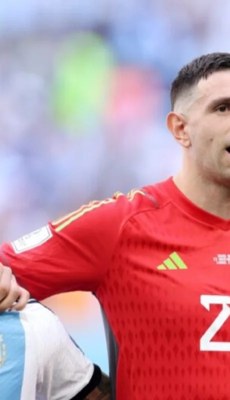 Lautaro Martínez y el Dibu Martínez.