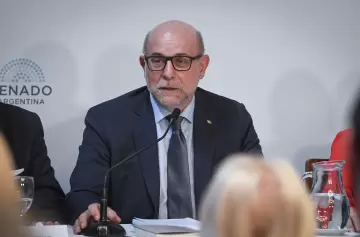 Flavio Fama: "No especulo con que si el Presidente veta o no una ley"
