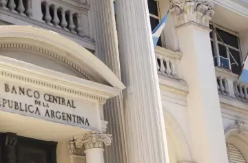 Cambios en el crawling peg: el ritmo devaluatorio baja al 1% mensual