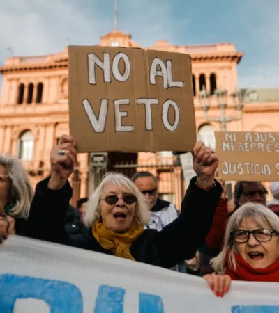El veto presidencial podría ser frenado en el Congreso.