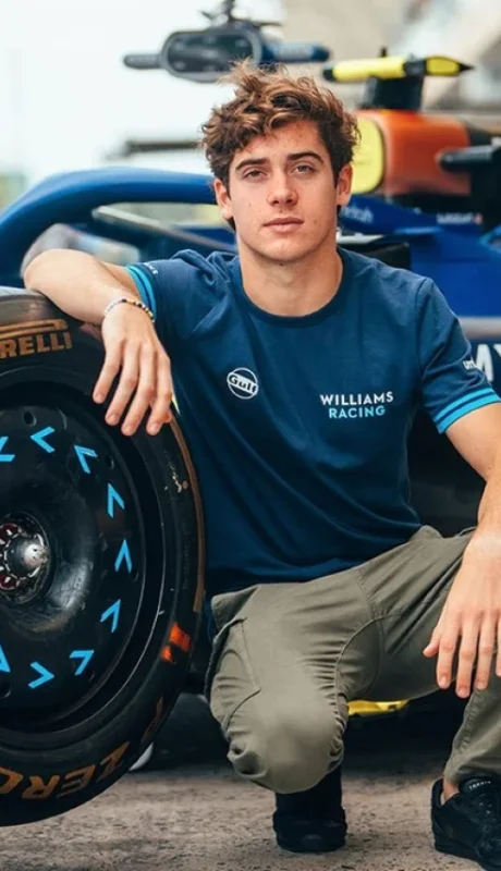 Franco Colapinto recibió la felicitación de Lionel Scaloni