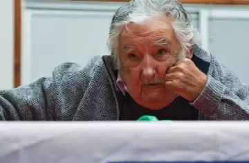 Pepe Mujica continua con complicaciones por la radioterapia
