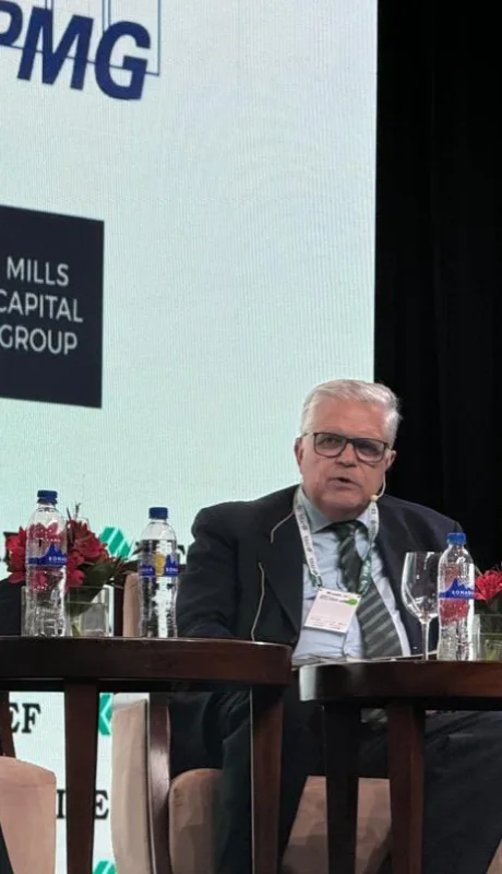 Ricardo López Murphy disertó sobre "integración política y cuestiones que no se discuten".