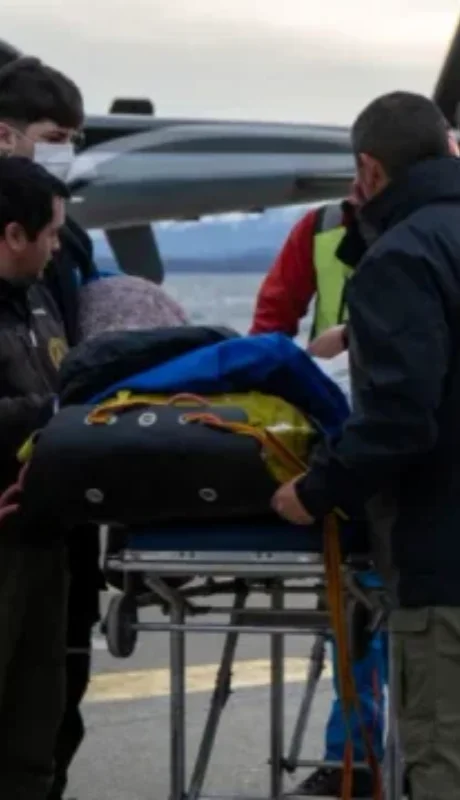 Ambulancia trasladó a Augusto hasta el hospital Ramón Carrillo.