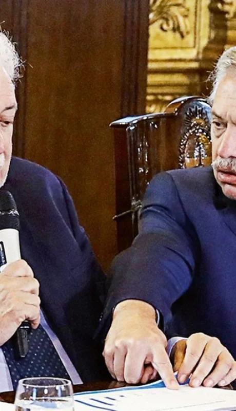 Buenos tiempos: Ginés González García junto a Alberto Fernández. (Foto: web)