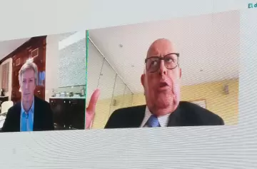 Comparaciones de dos políticas económicas similares pero con resultados variados