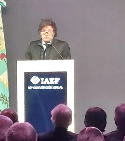 Milei cierra la conferencia de ejecutivos de finanzas /