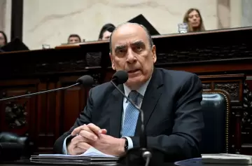 Difícil misión del jefe de Gabinete, que otra vez deberá poner el pecho