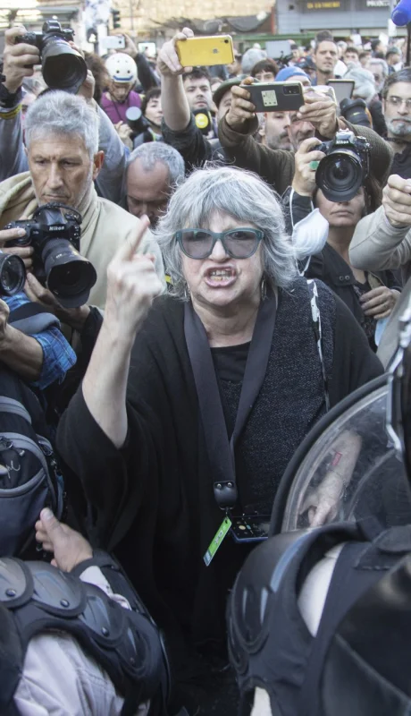 Sindicatos y movimientos sociales marcharán junto a jubilados este miércoles.