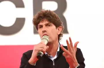 Lousteau: "No se puede tener los jubilados por debajo de la línea de pobreza"